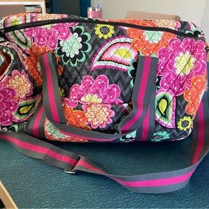 Vera Bradley weekender duffle bag-EUC